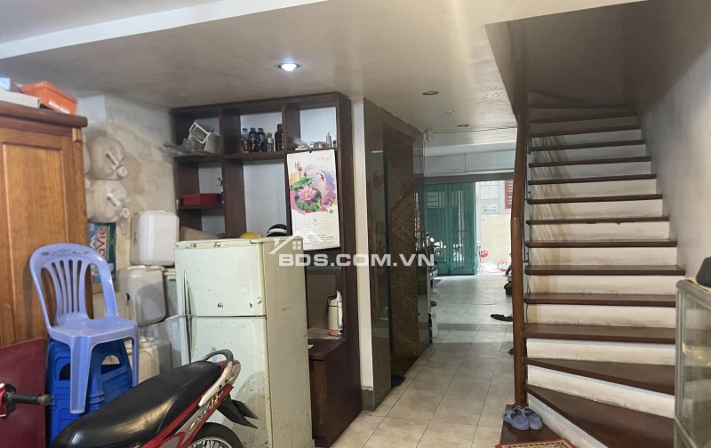 Nhà phố thuỵ khuê, dt; 60m x 5 tầng, có thang máy. ô tô đỗ cửa. kinh doanh, văn phòng