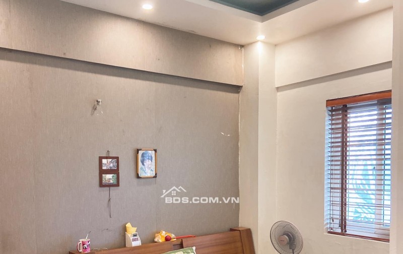 Bán chung cư N04 49 Trần Đăng Ninh 70m 2PN 1 WC view thoáng tầng trung 3.5 tỷ Cầu Giấy