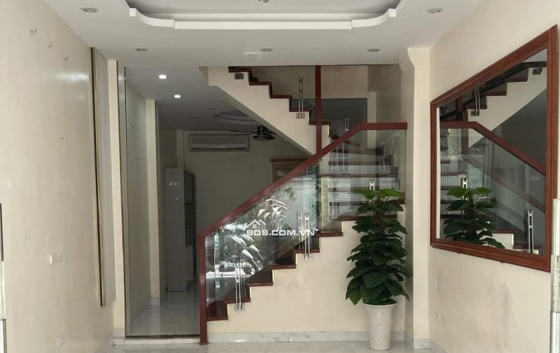 BÁN NHÀ PHÂN LÔ PHAN VĂN TRƯỜNG 40m 9 TỶ 5 TẦNG MT 4m KINH DOANH SẦM UẤT TRUNG TÂM CẦU GIẤY OTO QUA NHÀ