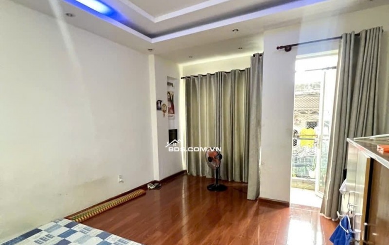 Bán Nhà tân Sơn Nhì -  4 Tầng - 52M2 - HẺM THÔNG CỰC ĐẸP -  Chỉ  4.6 Tỷ Bao Đầu Tư.