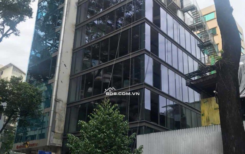 Cho Thuê TOÀ GÓC Gần Hồ con Rùa, 2 Hầm giữ xe, bàn giao thô