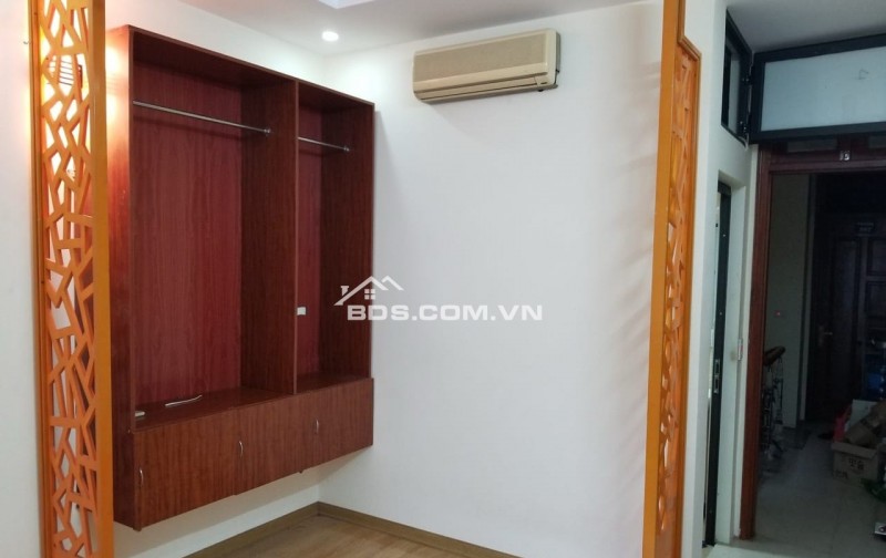 Cầu Giấy - CMNN dưới 9 tỷ, diện tích 53m2,  5 tầng, 9 phòng, ô chờ thang máy