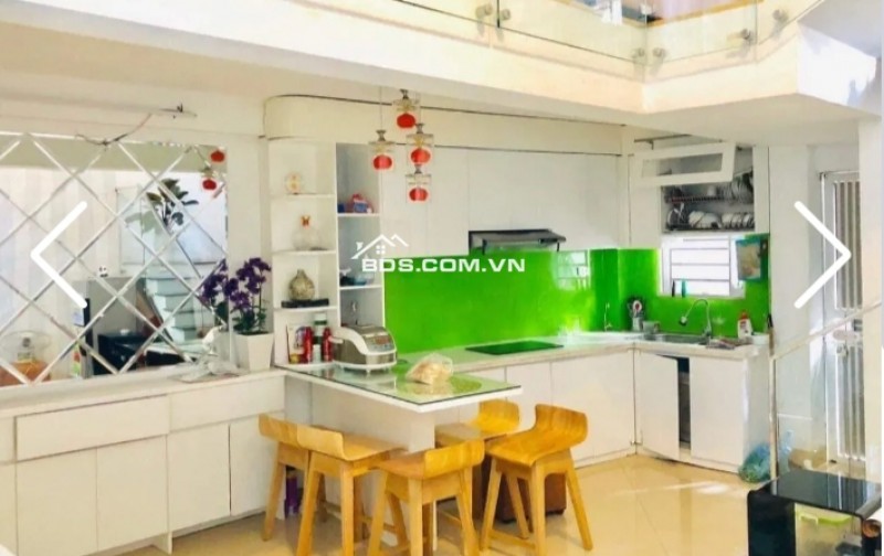 Siêu phẩm hạt dẻ, Nhà đẹp Cầu Diễn, Q.Bắc Từ Liêm, DT: 60m2, 5T, MT: 4.9m, giá: 4.5 tỷ.