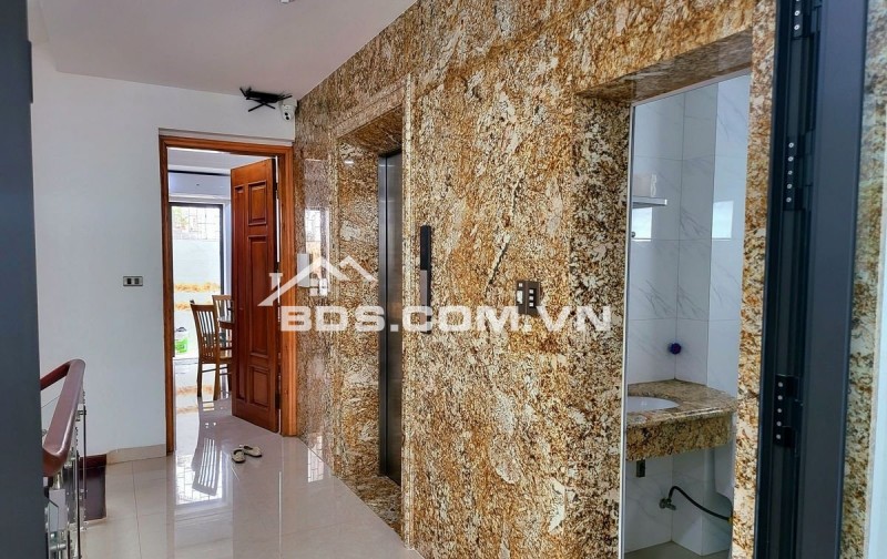 Thái Hà 117.5m2, 6 tầng thang máy, mặt tiền 5.4m, một nhà ra phố, ô tô kinh doanh giá 34,9 tỷ Đống Đa