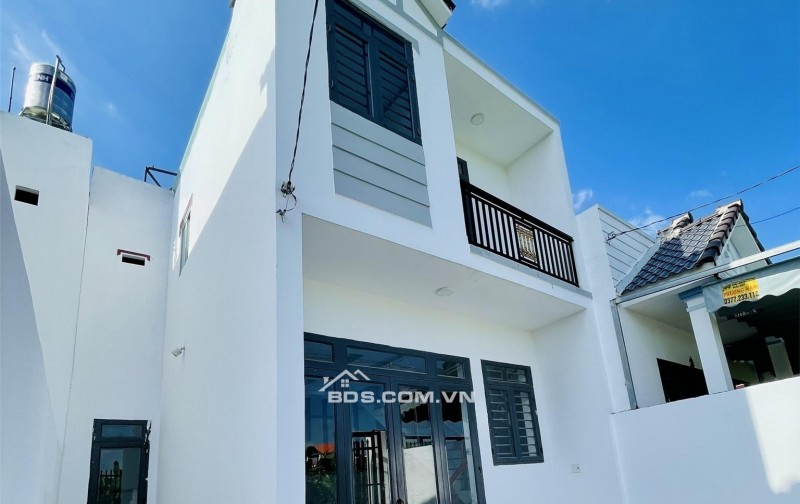 gấp gấp bán gấp nhà lầu giá rẻ chỉ 300tr nhận nhà sổ riêng