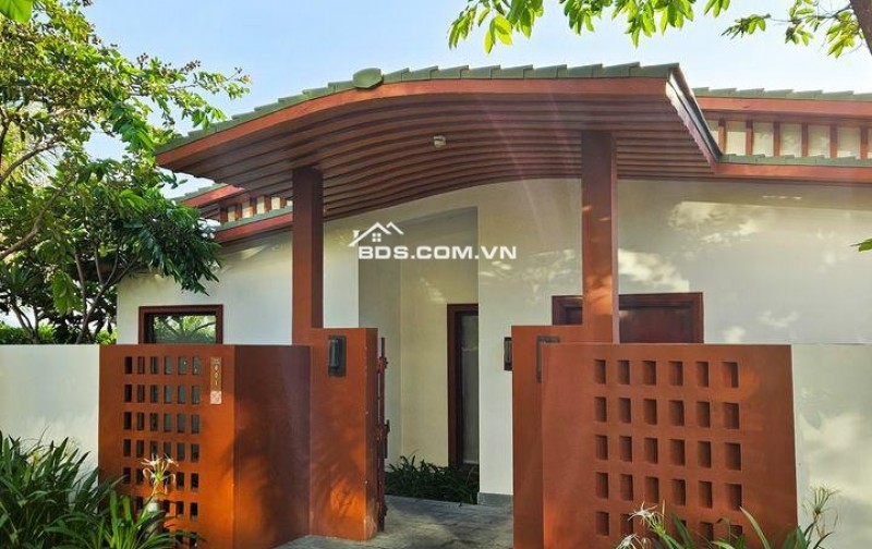 CẦN TIỀN CHUYỂN NHƯỢNG 2 CĂN VILLA 2PN MOVENPICK CAM RANH GIÁ 17 -18TY