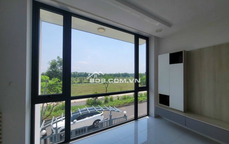 Nhà mặt đường nội bộ KDC Phúc Khang (Làng Sen) Đức Hòa DTSD 200m2 chỉ 2.8 tỷ Lh:0902923973.