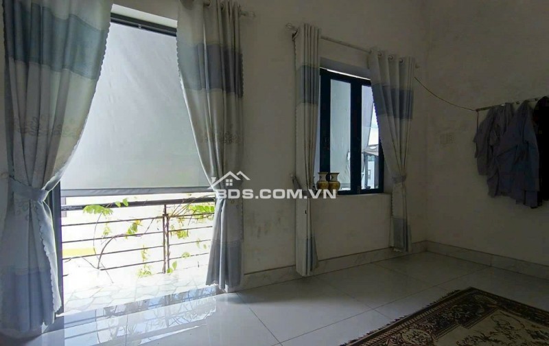 Nhà đẹp gần Biển Mỹ Khê Sơn Trà, chỉ 4.45 tỷ 65m2 ngang 5. Lh:0934456786.