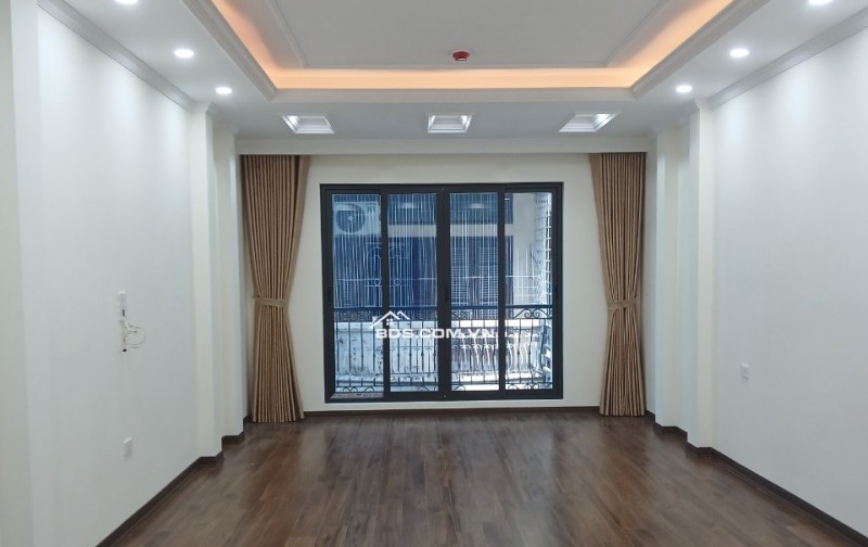 Bán gấp nhà mặt phố Đội Nhân, Ba Đình 50m², xây 9 tầng, thang máy mới giá 19,99 tỷ.