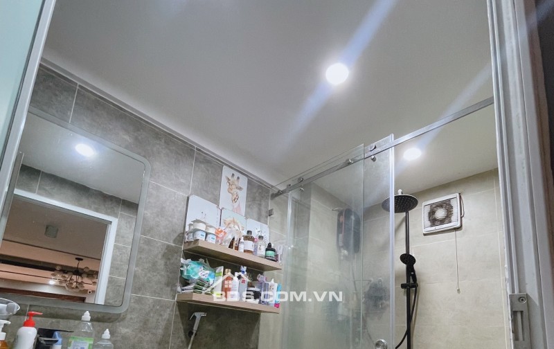 Bán căn hộ chung cư tầng 3 Miếu Nổi 18 tầng. 65m2 (2PN,1WC) SHCC 3.39 tỷ. Lh:0911756626