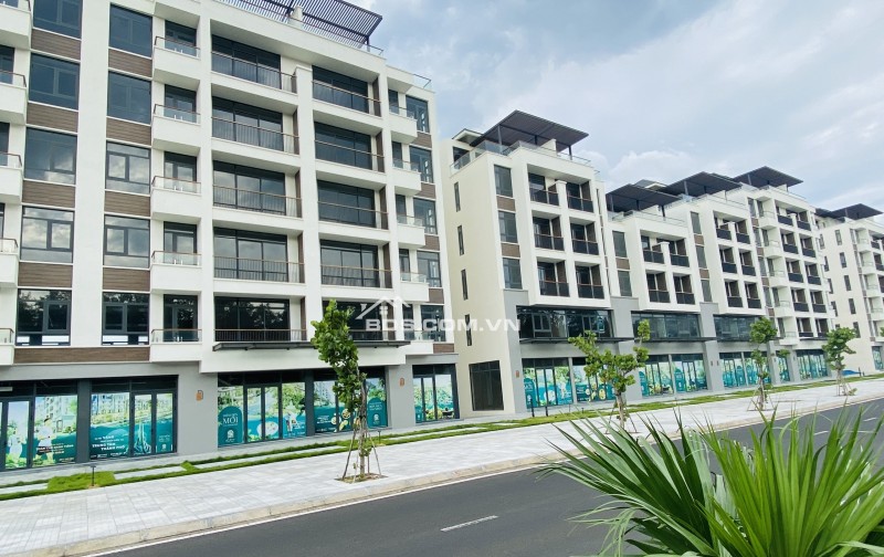 Cần bán căn nhà 5 tầng mt  Lê Duẩn đường 32m khu tổ hợp nghĩ dưỡng Shophouse L’aurora Phú Yên