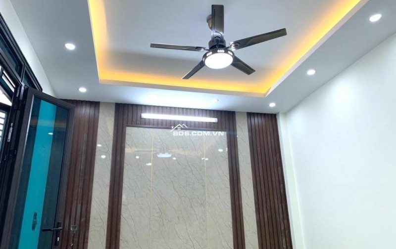 Nhà 3.2 tỷ Ql 21B, phố xốm, 5 tầng (33m2) đường ô tô cách nhà 20m