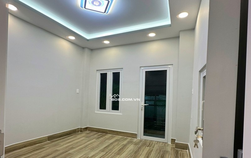 SIÊU PHẨM NHÀ MỚI Ở NGAY 3 TẦNG 28M2 NHỈNH 5 TỶ