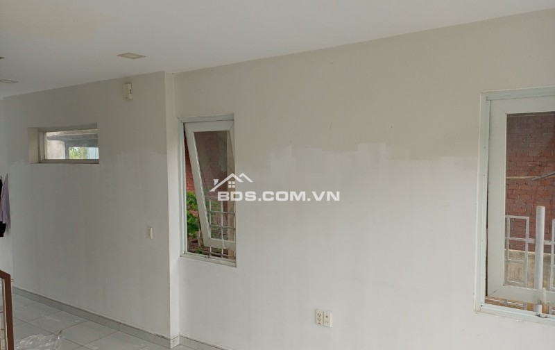 Bán nhà phố tại KĐT Làng Sen Việt Nam 76.4m2 (5x15 nở hậu) SHR chỉ 2.68 tỷ. Lh:0585999800.