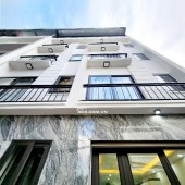 Bán nhà Ngọc Thuỵ, Long Biên-31m2, Giá: 5.5 tỷ, siêu phẩm.