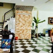 Chủ bán gấp nhà khu vực Cầu Giấy - Tây Hồ