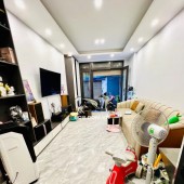 Bán nhà Nguyễn Trãi, oto, gần phố, ở ngay, 36m*5 tầng. Chỉ 7.35 tỷ.