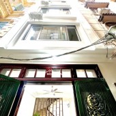 Thịnh Quang, Đống Đa 37m2, 5 tầng, mặt tiền 3.8m giá 7 tỷ nhà mới đẹp ngõ 3 gác.