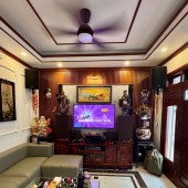 Nhà đẹp tại phố Bùi Xương Trạch, full nội thất cao cấp, ngõ ô tô, mặt tiền rộng, chỉ 4.2 tỷ