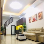 LÔ GÓC - QUANG TRUNG - HÀ ĐÔNG - NHÀ MỚI HIỆN ĐẠI - 37M - 5T - PL - OTO GẦN - Ở SƯỚNG - NHỈNH 5 TỶ.