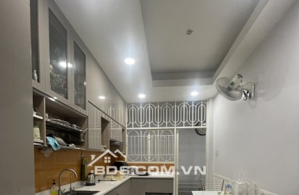 QUẬN 10 - MẶT TIỀN Sư Vạn Hạnh - NHÀ ĐẸP - 5 TẦNG - 60M2