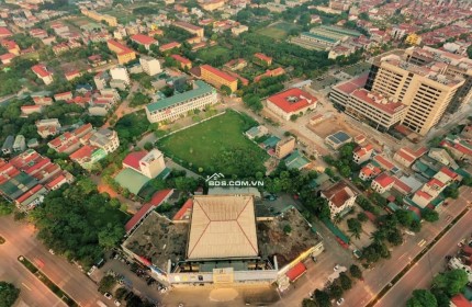 Bán nhà 3 tầng 90m2 Phố Bà Triệu