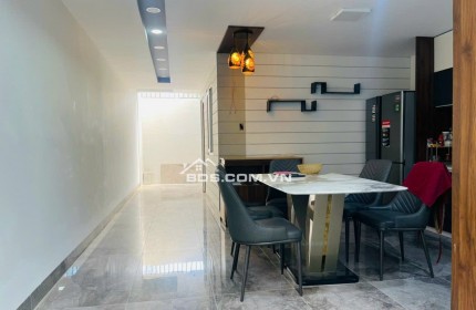 NHÀ ĐẸP 3 TẦNG NGÔ HUY DIỄN 112,5M2 GIÁ 6,8 TỶ