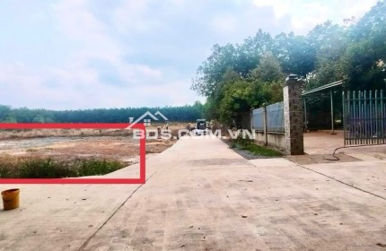 BÁN GÓC 2 MT 587M2 KẾ BÊN TRUNG TÂM THỊ XÃ, SAU LƯNG TRƯỜNG CHUYÊN BÌNH LONG GIÁ 720TR