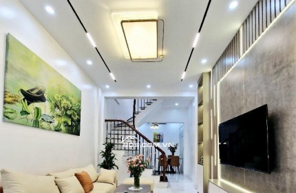 Nhà Minh Khai DT 32M2 .Giá chào hơn 4 tỷ