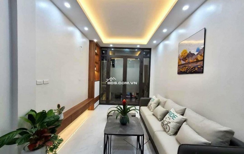 NHÀ 6 TẦNG PHỐ HÀM NGHI – 50m2 GIÁ 7.6 TỶ – Ô TÔ VÀO GẦN CỬA