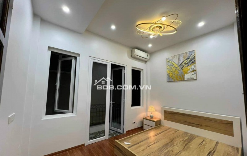 NHÀ 6 TẦNG PHỐ HÀM NGHI – 50m2 GIÁ 7.6 TỶ – Ô TÔ VÀO GẦN CỬA
