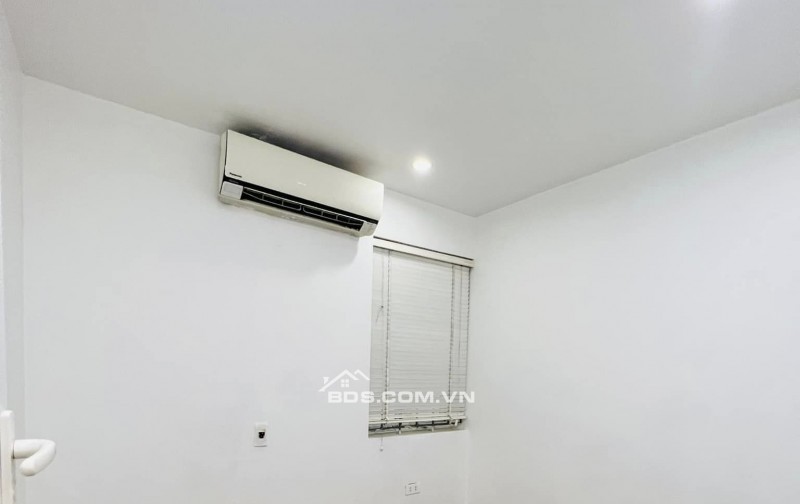 BÁN NHÀ TẬP THỂ 80M2 – 3 PHÒNG NGỦ PHỐ MAI DỊCH – GIÁ HIẾM 2.75 TỶ