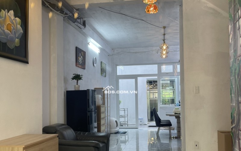 Nhà phố Đại Phúc, 3 lầu, nội thất sẵn, giá 8.8 tỷ. Liên hệ 0914864379