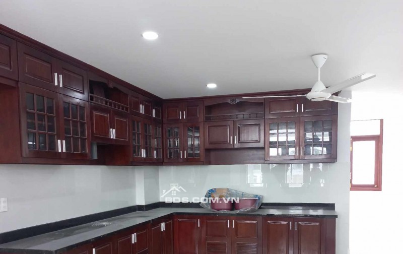 Nhà cho thuê 6B Intresco, nội thất đầy đủ, giá 20 triệu/ tháng