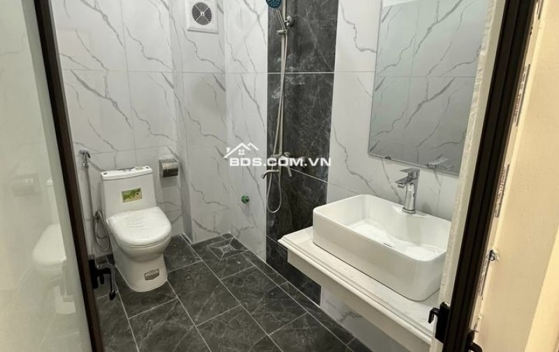 Nhà 5 Tầng, 38m2, Ô Tô Đỗ Cửa, Lô Góc Thoáng, Biên Giang - Hà Đông, 2.85 tỷ