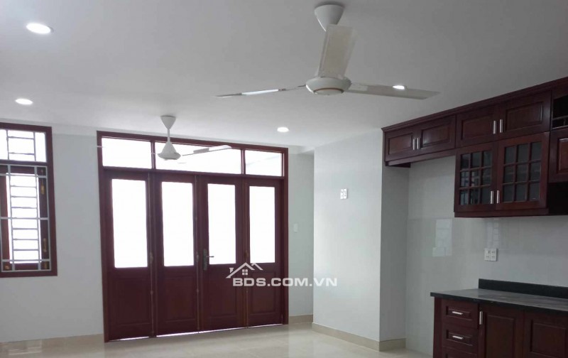 Nhà cho thuê 6B Intresco, nội thất đầy đủ, giá 20 triệu/ tháng