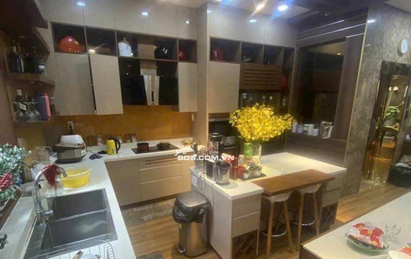 Nhà full nội thất  Đại Phúc Green Villas , thang máy, giá 12 Tỷ. Liên hệ 0909668928