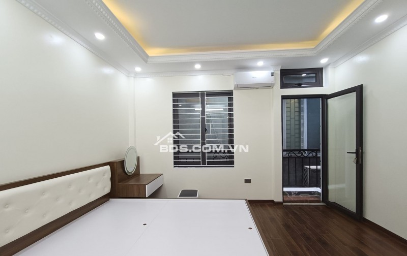 NHÀ MỚI PHỐ MINH KHAI, 24m2, 5 tầng, 4,25 tỷ, 3 phòng ngủ, gần ô tô, full nội thất