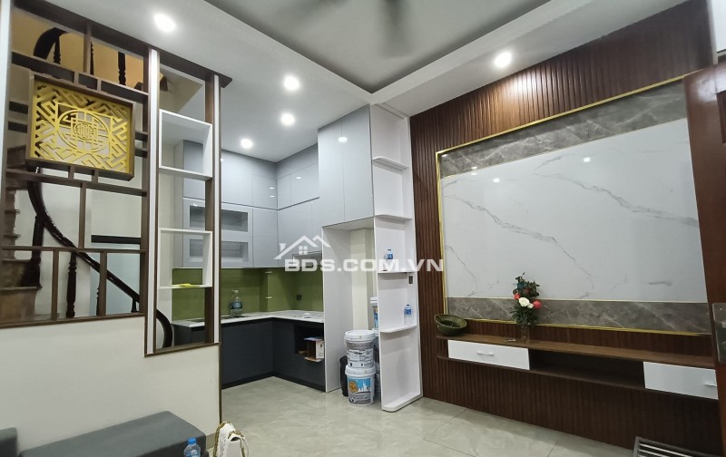 NHÀ MỚI PHỐ MINH KHAI, 24m2, 5 tầng, 4,25 tỷ, 3 phòng ngủ, gần ô tô, full nội thất