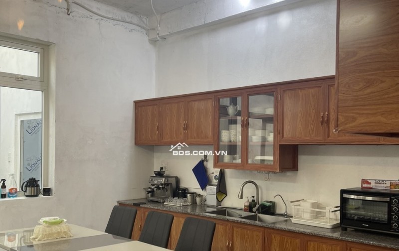 Nhà phố Đại Phúc, 3 lầu, nội thất sẵn, giá 8.8 tỷ. Liên hệ 0914864379
