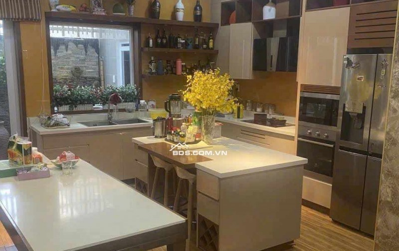 Nhà full nội thất  Đại Phúc Green Villas , thang máy, giá 12 Tỷ. Liên hệ 0909668928