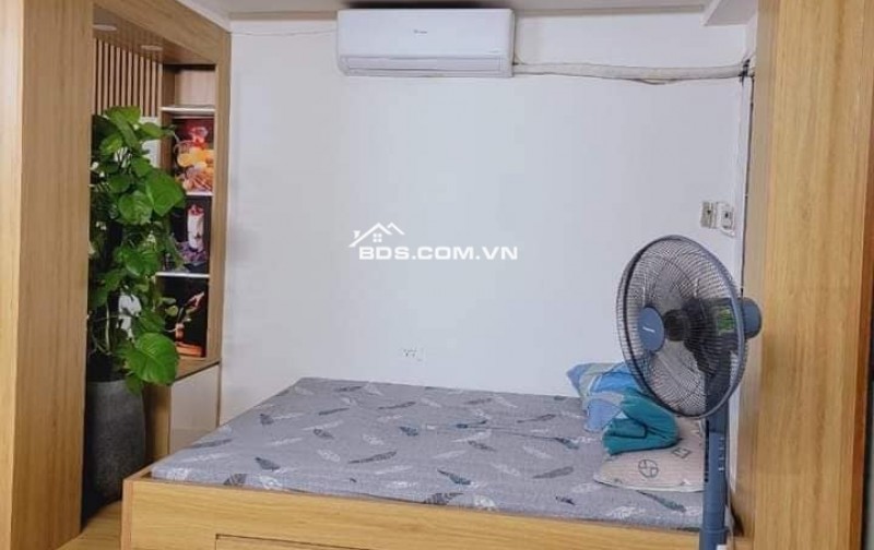 Bán Nhà View Mặt Phố Trần Đại Nghĩa, Hai Bà Trưng 70m, giá 2.98 tỷ.