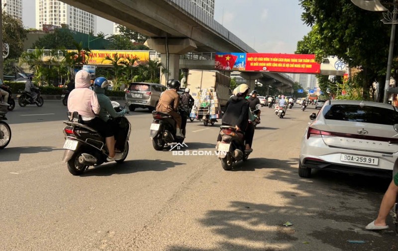 Nguyễn Trãi-Thanh Xuân, hàng xóm Royal City, lô góc, oto, kinh doanh.