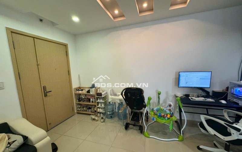 Cần bán cc oriental Plaza. Dt 89m2.2pn.2wc. Full nội thất. Giá 2,7tỷ