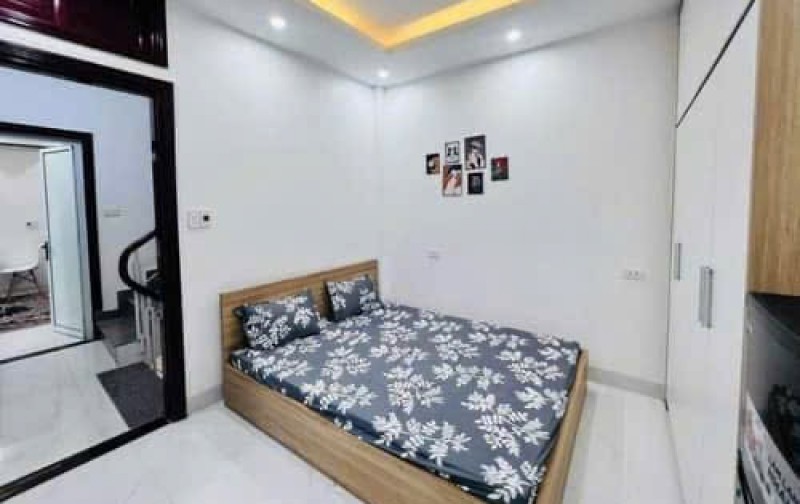 Bán toà Apartment 9 phòng Chùa Láng, 41m2, 6 tầng, Full phòng, giá 9.1 tỷ