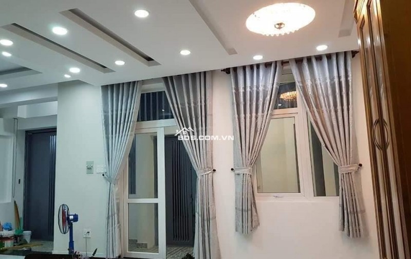 Bán nhà Phan Đăng Lưu, Phú Nhuận. DT 4,2mx9m, 1 trệt, 3lầu, PN + 3WC, giá  4,6 tỷ