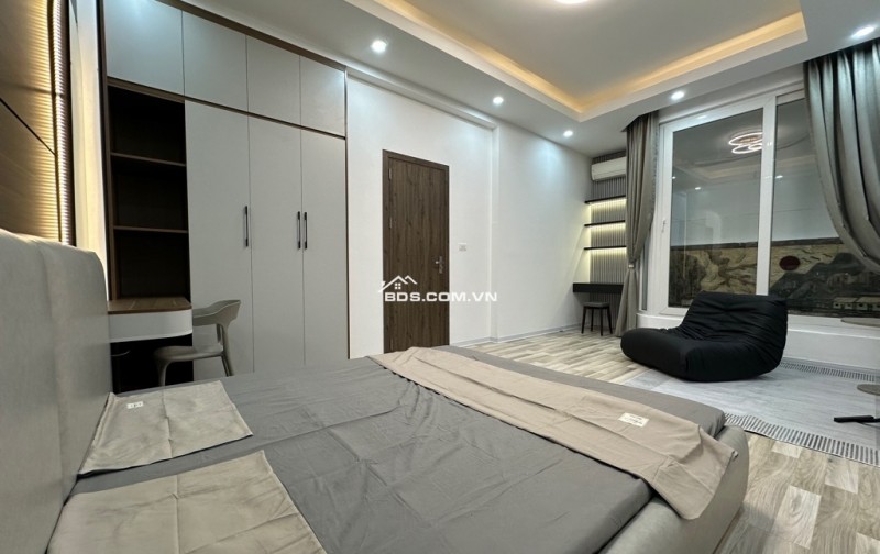 Nhà ngõ 72 phố Tôn Thất Tùng, nội thất đẹp sẵn ở, 1phút ra phố, an ninh cao, 34/39m2, 5tầng, 6.68tỷ