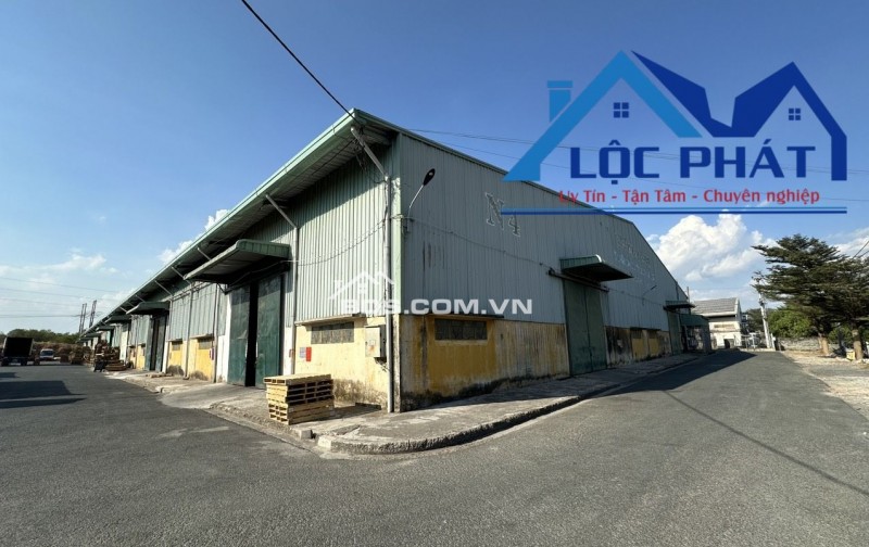 Cho thuê kho KCN Long Bình 1.200 m2 chỉ 55k/m2. P