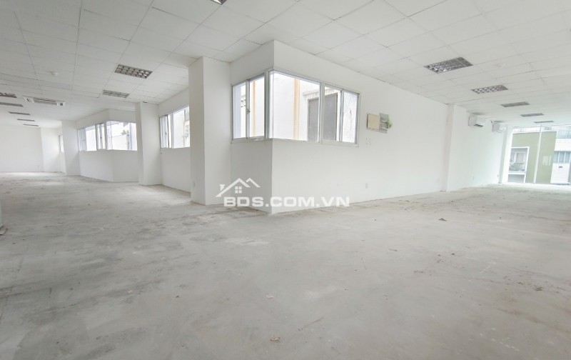 Showroom, mặt bằng, văn phòng mặt tiền đường Đinh Bộ Lĩnh, Bình Thạnh.