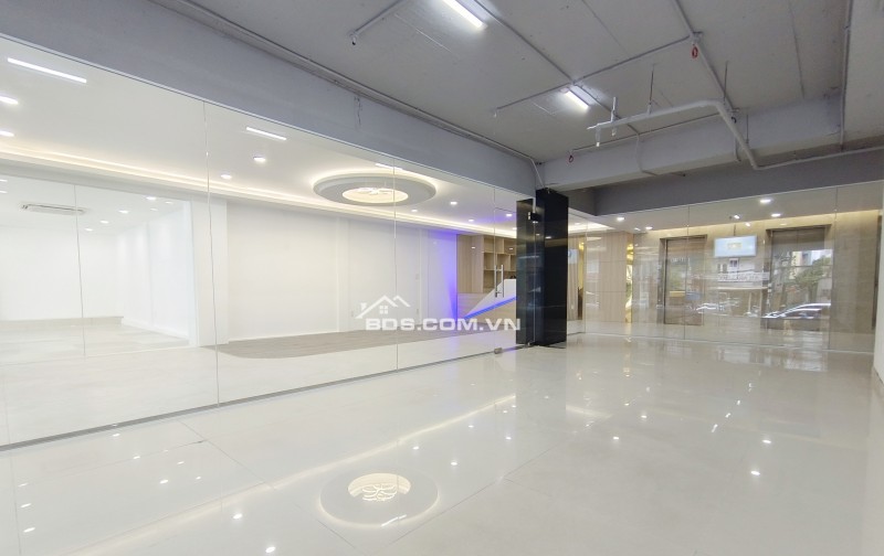 Showroom, mặt bằng, văn phòng mặt tiền đường Đinh Bộ Lĩnh, Bình Thạnh.